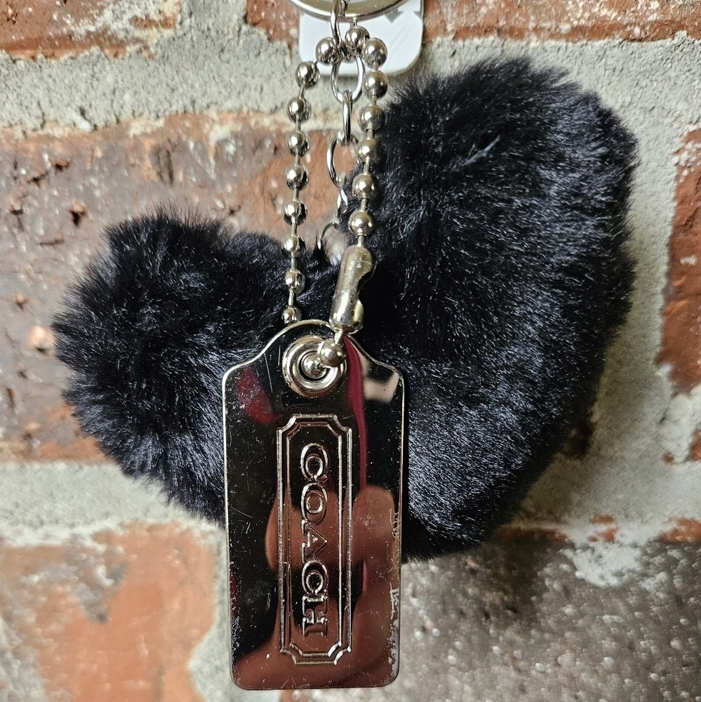 Silver metal coach hangtag with black fuzzy heart - Picture 1 of 2